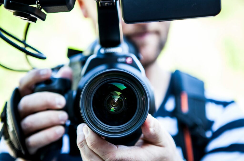Jual Foto dan Video