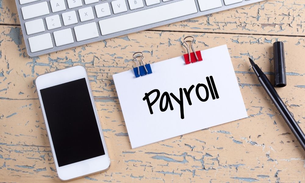 Kelebihan dan Kekurangan Software Payroll yang Wajib Kamu Ketahui